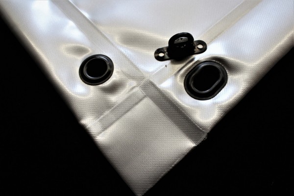 mit Saum und Ösen alle 1m, silber